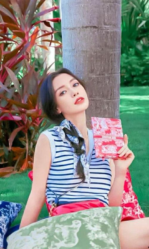 杨颖生活照最近,日常穿搭尽显时尚魅力