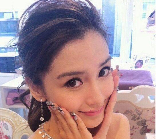 杨颖的孩子照片,萌娃照片萌化网友心