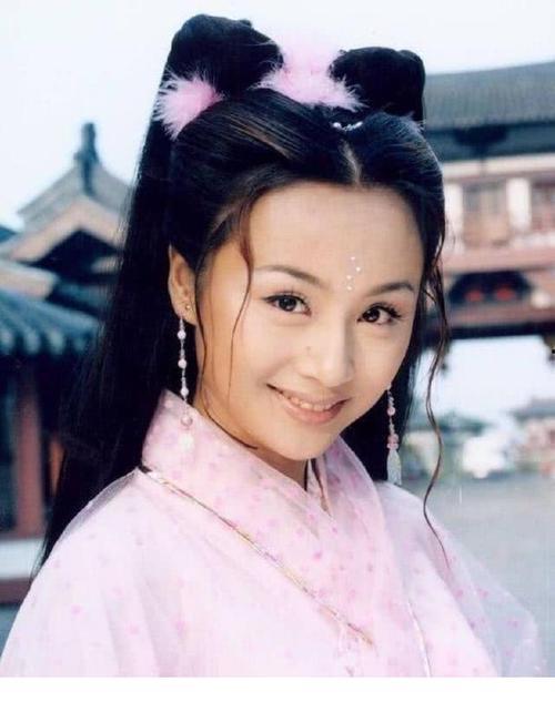 曹颖演员年龄,岁月如歌，美丽依旧的影视女神