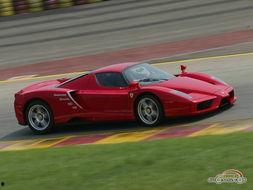 恩佐法拉利图片,速度与激情的传奇车王